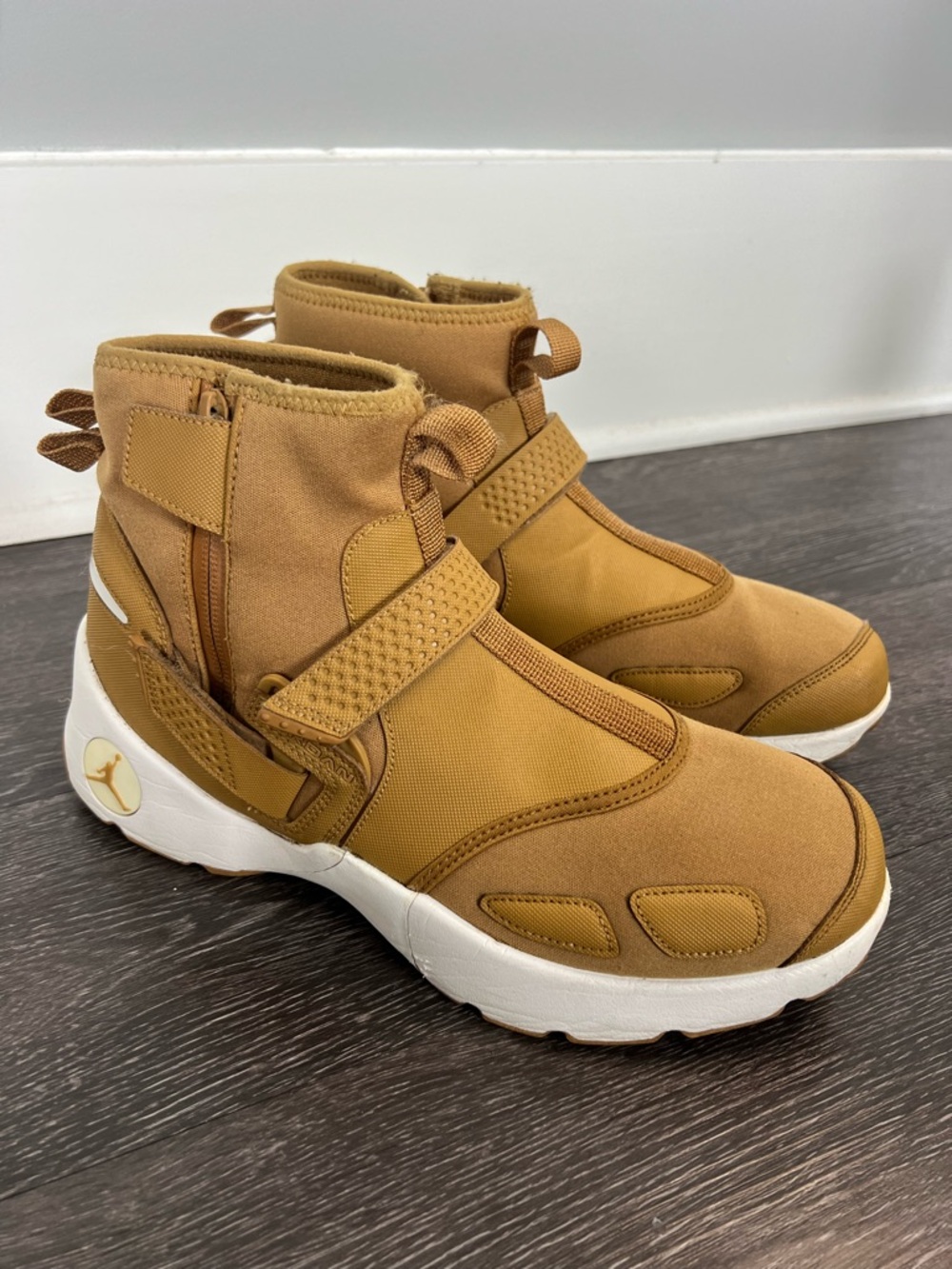 Air Jordan Trunner LX High in “Golden Harvest”
